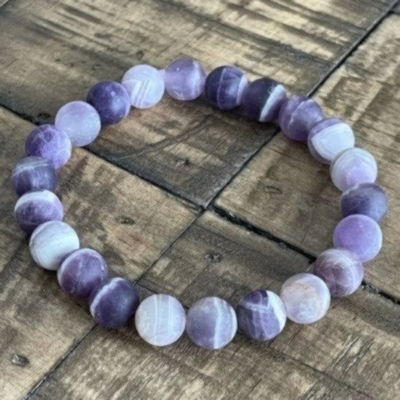 8mm Matte Amethyst Stretch Bead Bracelet - Picture 5 of 8